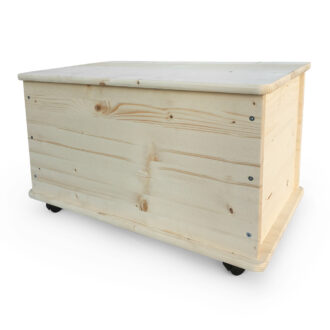 Cassapanca in legno con ruote